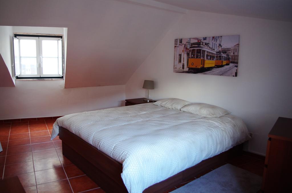 Lisbon Sloped Ceiling Apartment ภายนอก รูปภาพ