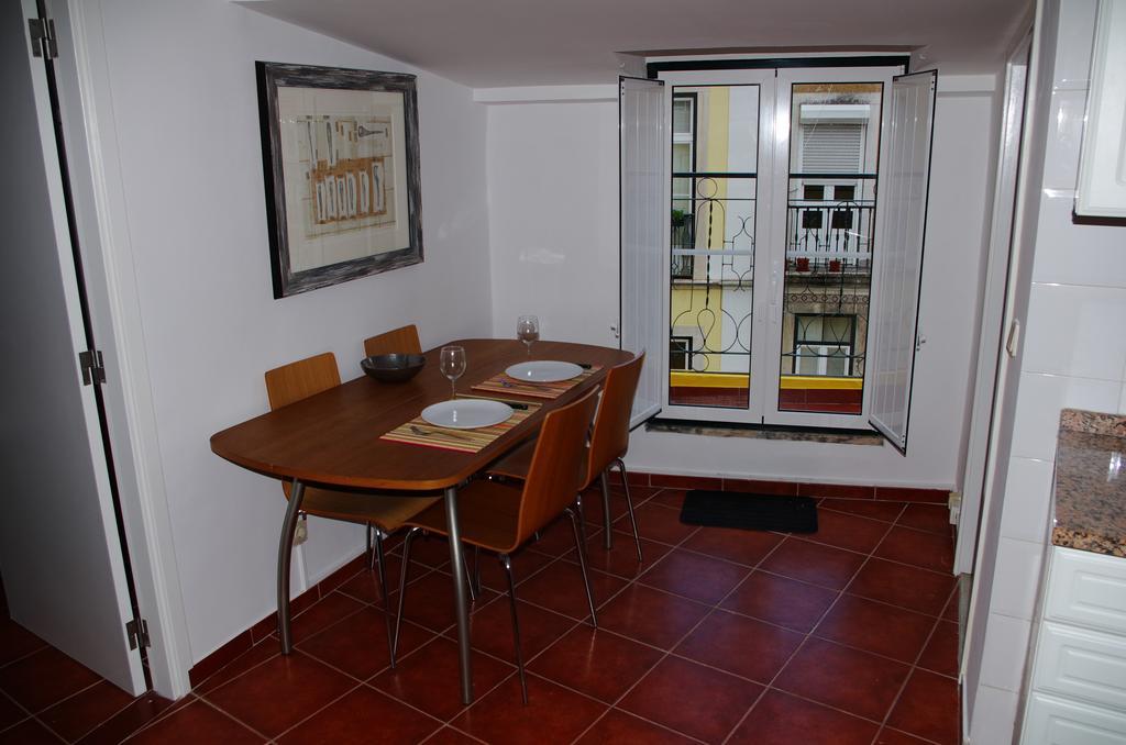 Lisbon Sloped Ceiling Apartment ภายนอก รูปภาพ